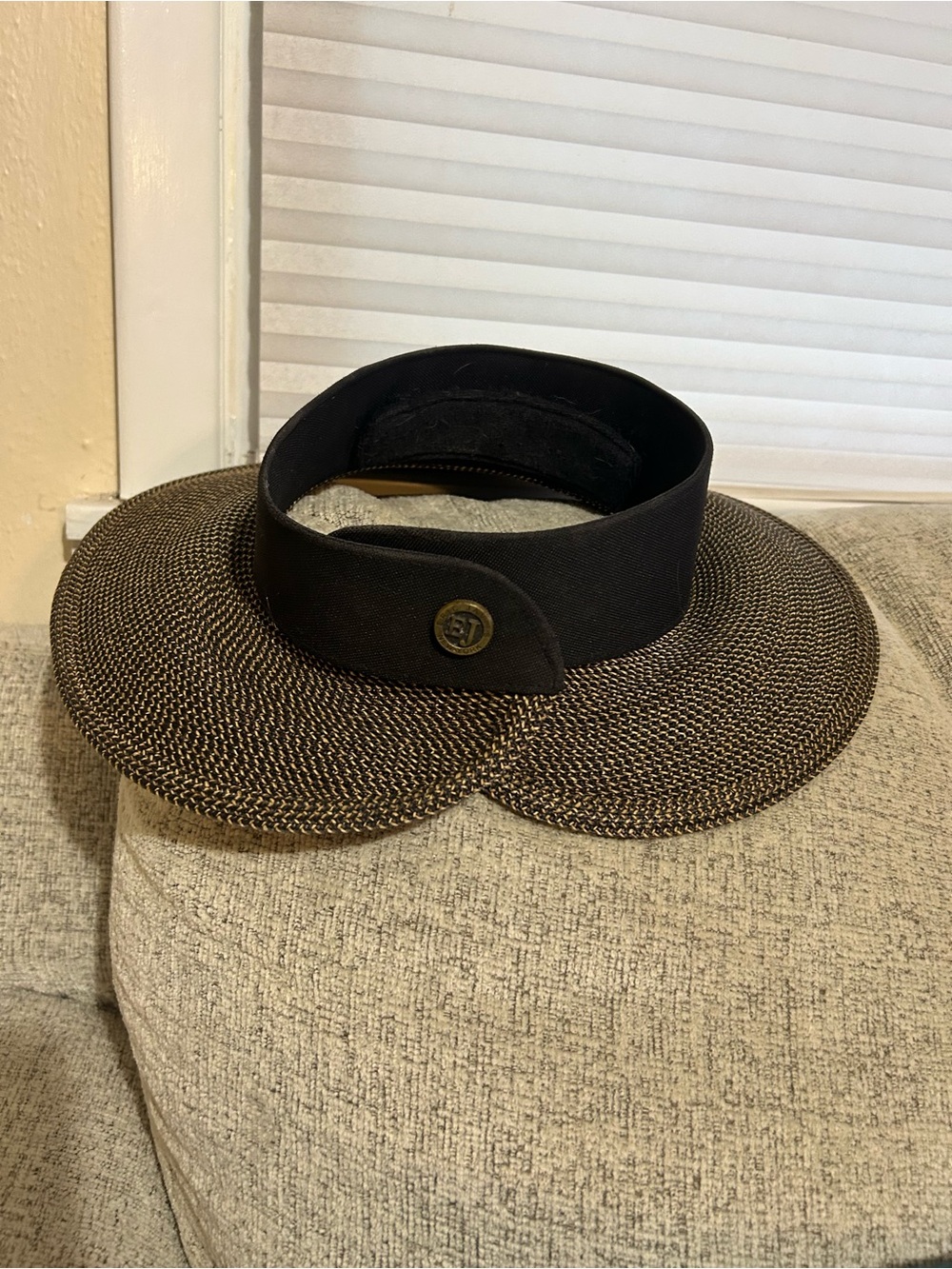 Eric Javits Squishee Halo Straw Hat Black Trim - Picture 2 of 6
